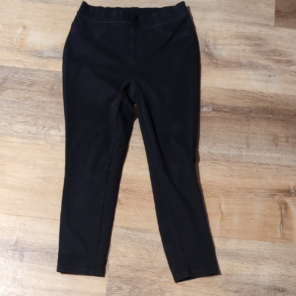 Time and Tru Classic Black Leggings